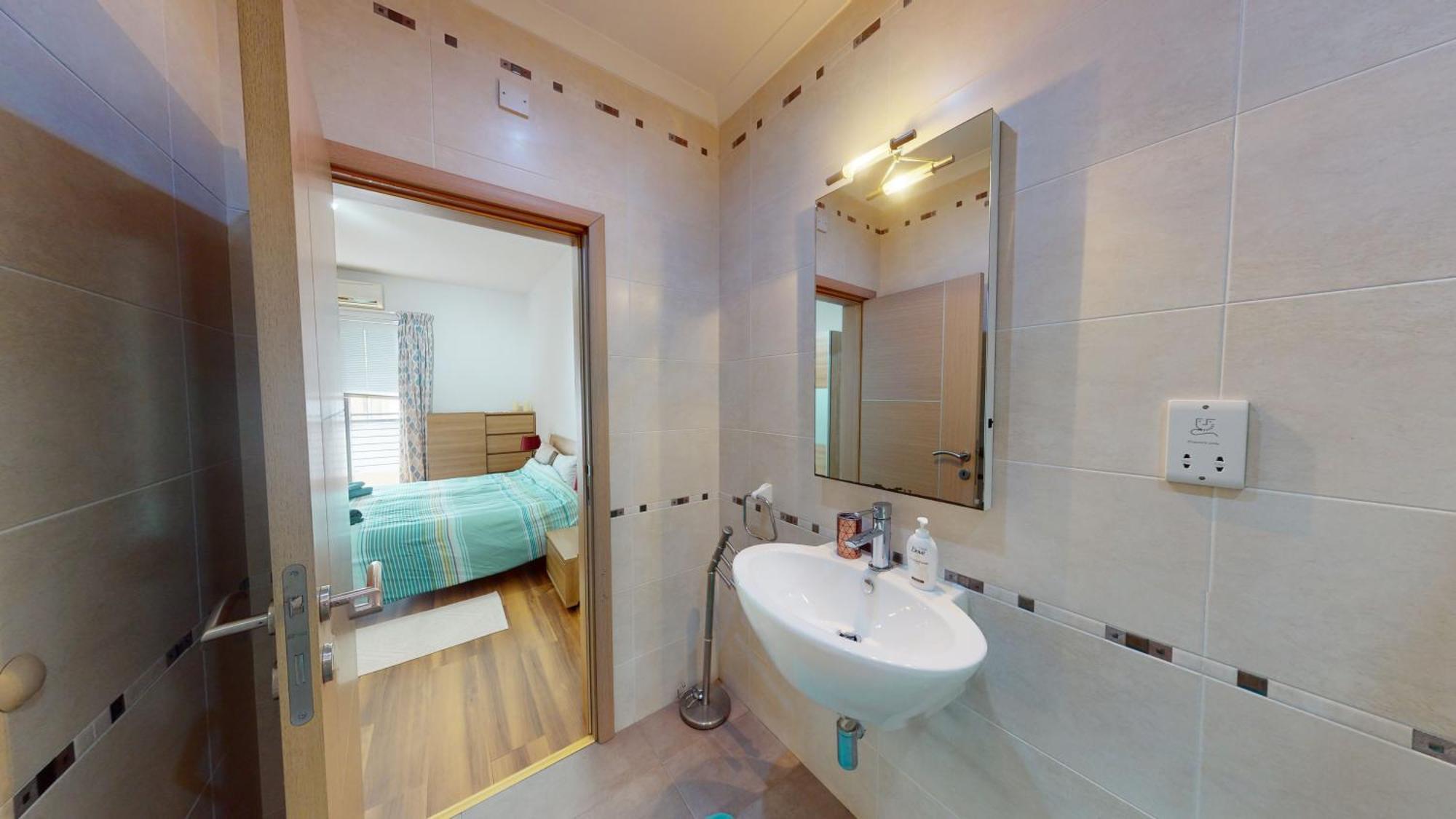4Th Floor Apartment In Tigne 슬리에마 외부 사진